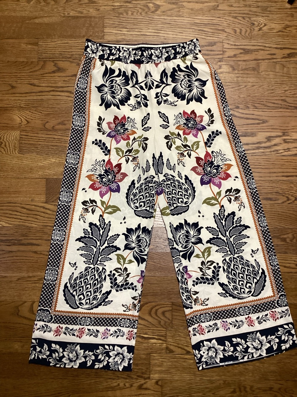Rachel Zoe Cream Wide-Leg Floral Print Pants with Navy & Multicolor Accents